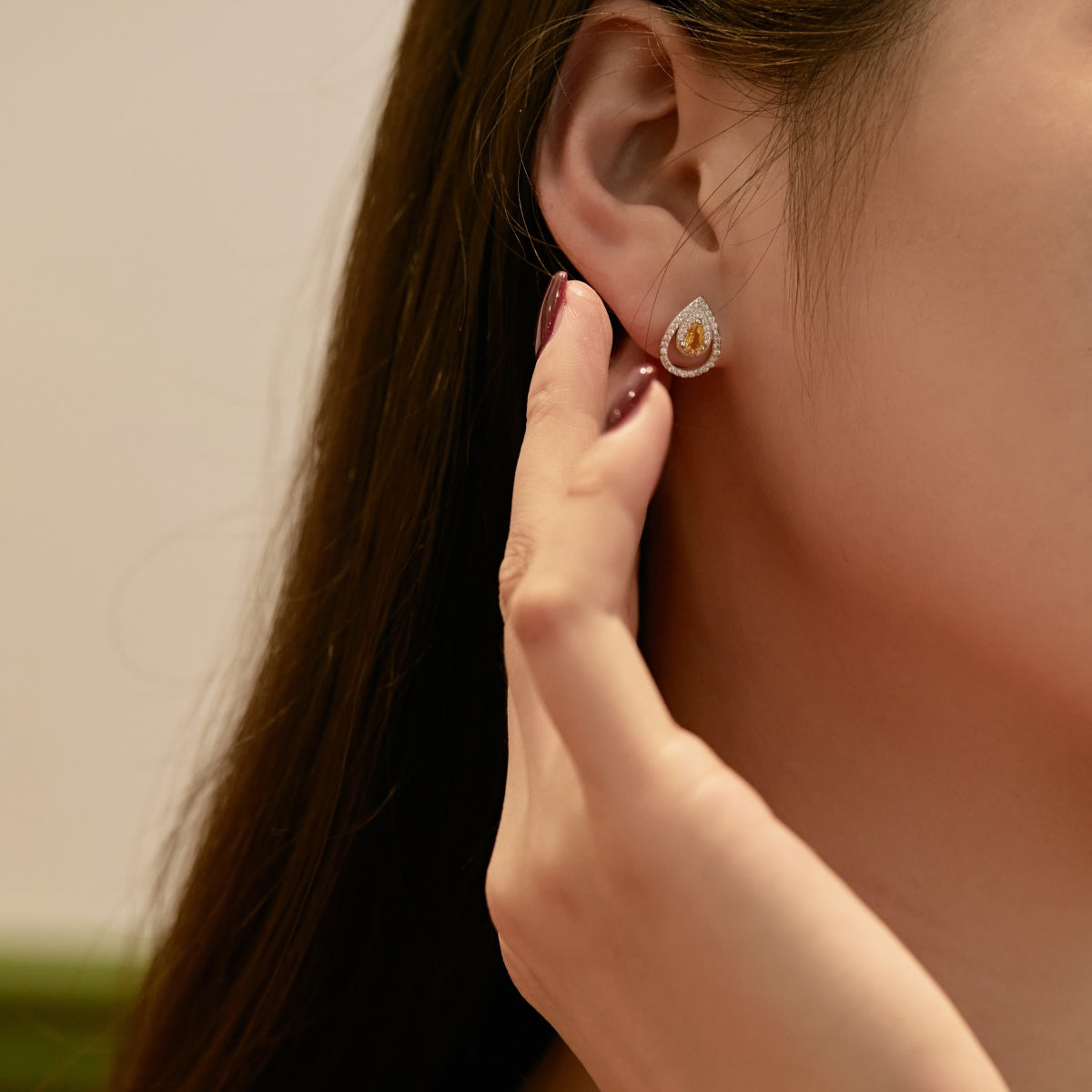 [HOT]Sparkling Delicate Water Drop Shape Daily Earrings