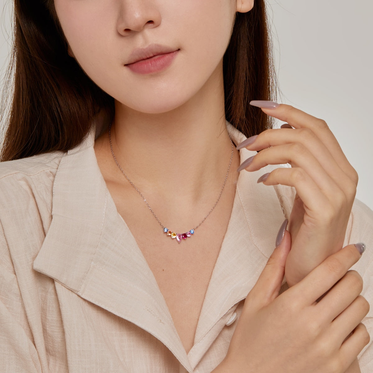 [HOT]華奢なカラフルハートネックレス