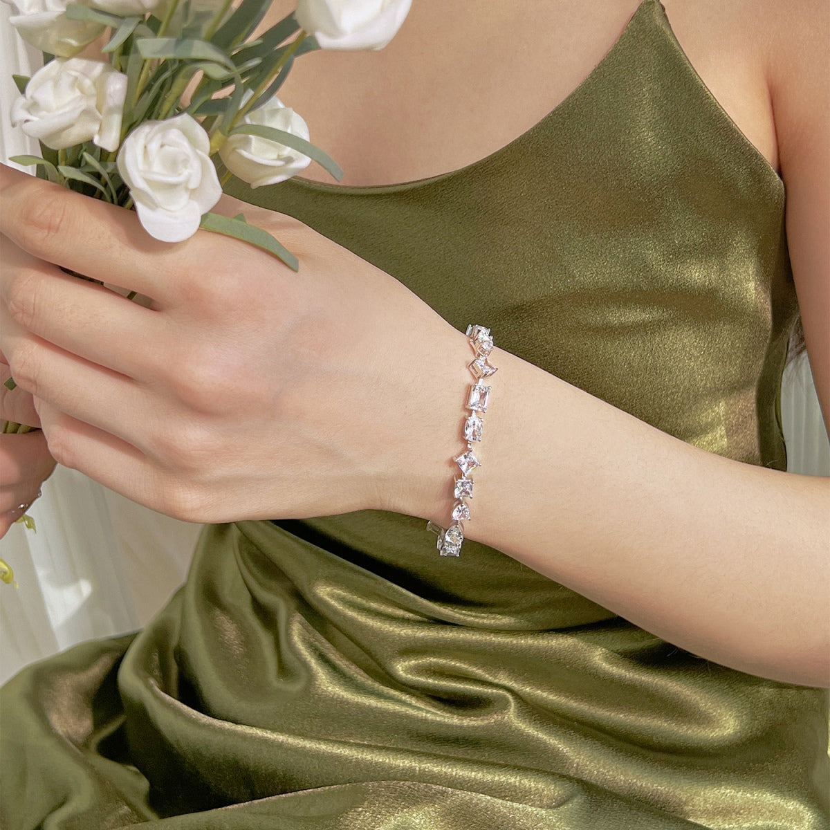 [HOT]Unique Exquisite Multi Cut Daily Bracelet