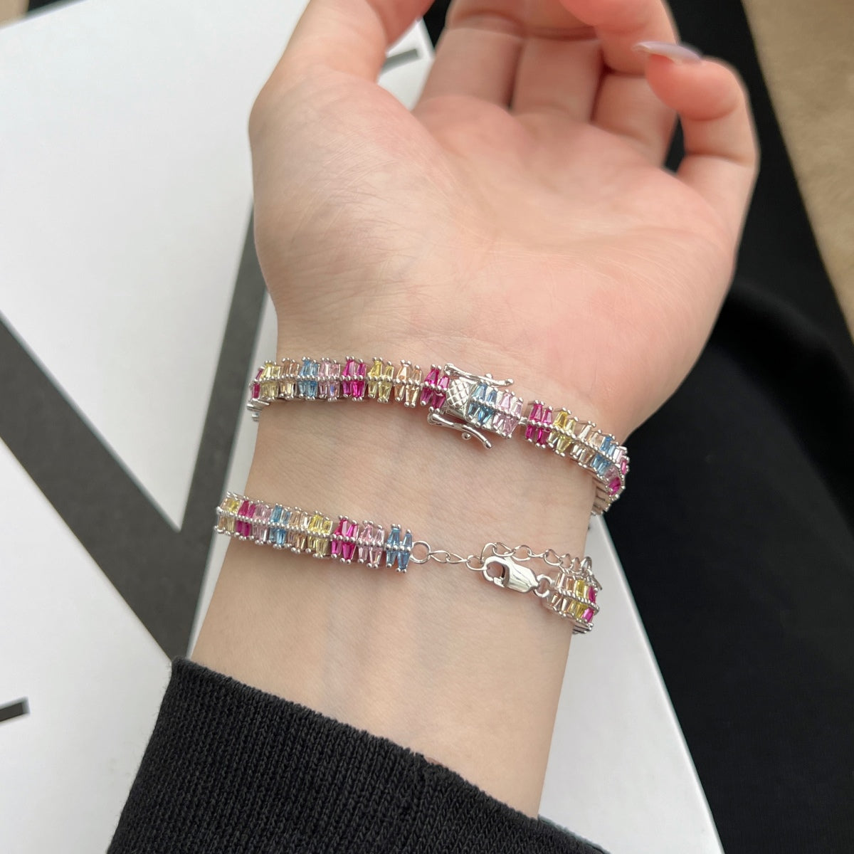 [HOT]キラキラ輝く絶妙なマルチカットパーティーブレスレット