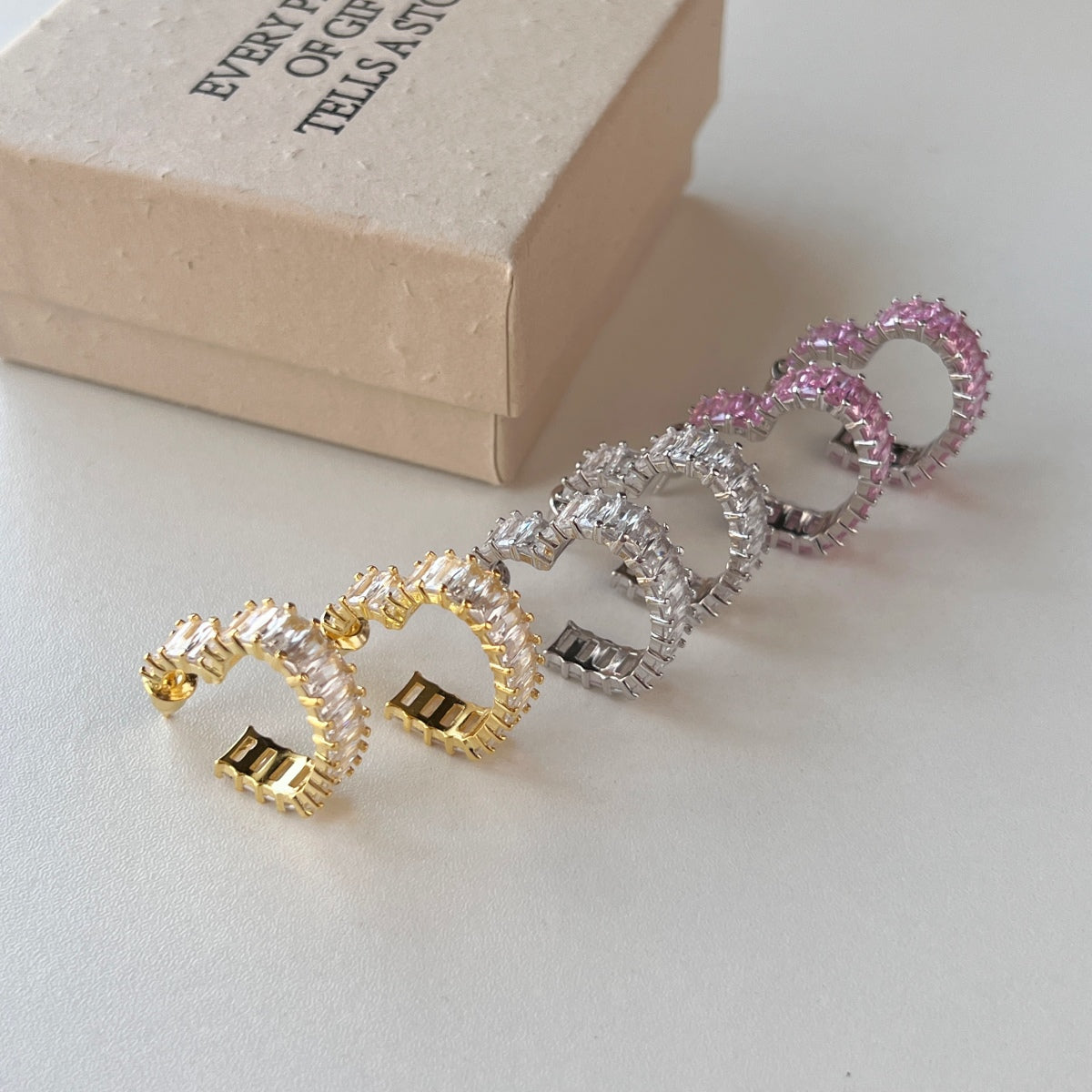 [HOT]Radiant Heart Cutout Earrings