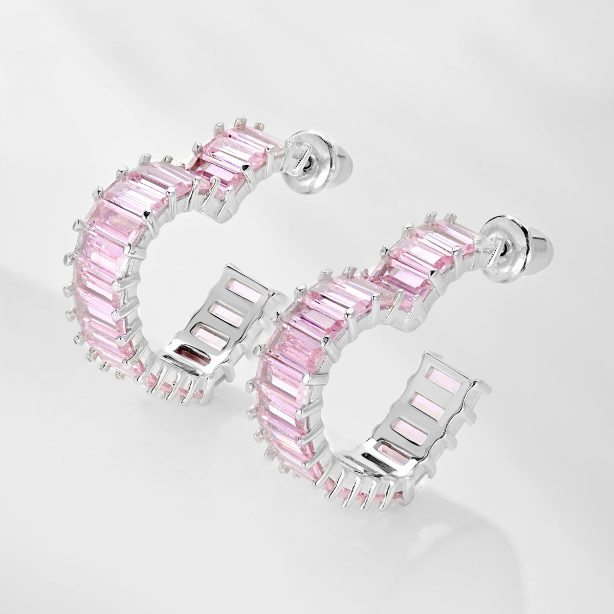 [HOT]Radiant Heart Cutout Earrings