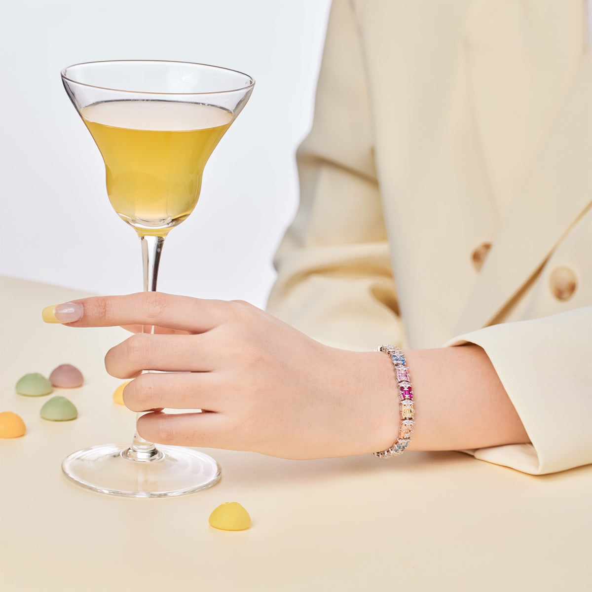 [HOT]繊細でカラフルなマルチカットパーティーブレスレット