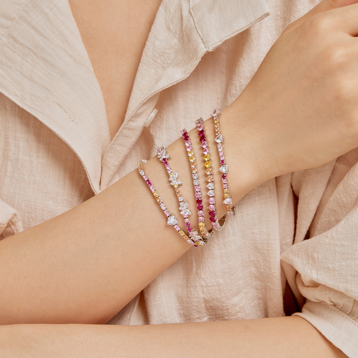 [HOT]Ornate Colorful Butterfly Shape Round Cut Daily Bracelet