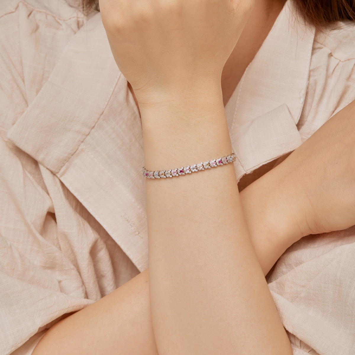 [HOT]繊細でカラフルなマルチカットのデイリーブレスレット