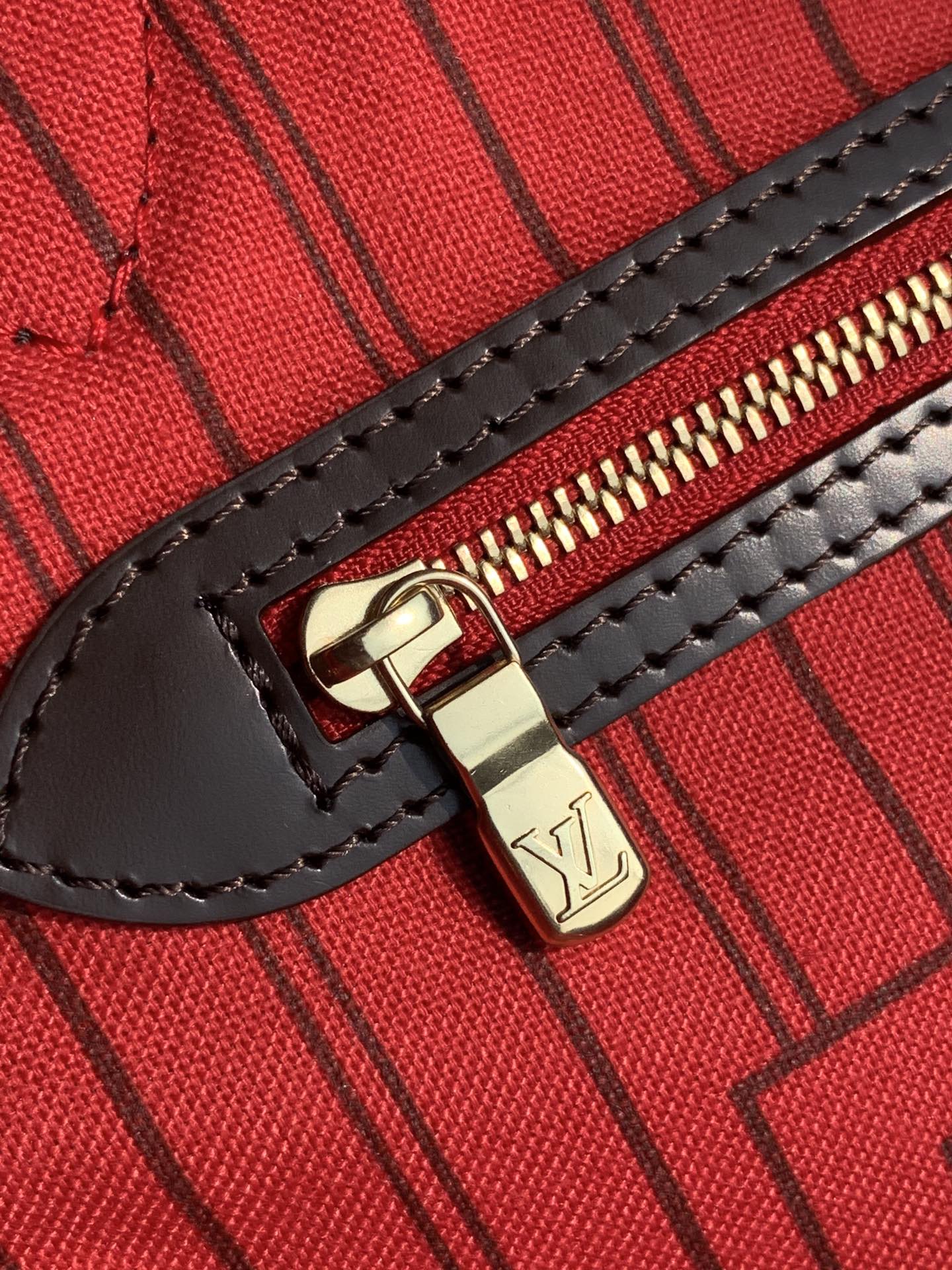 JAMAIS PLEIN MM AVEC DUSTBAG TOILE DAMIER EBENE 29CM