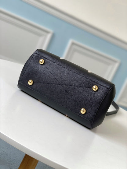 モンテーニュ BB 29cm ブラックベージュ モノグラムレザー