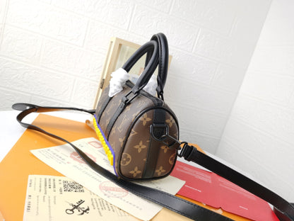 Toile Monogram LV KEPPALL XS