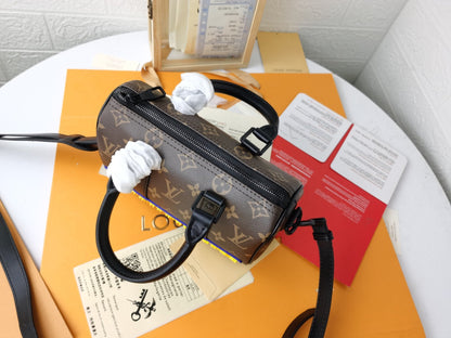 Toile Monogram LV KEPPALL XS