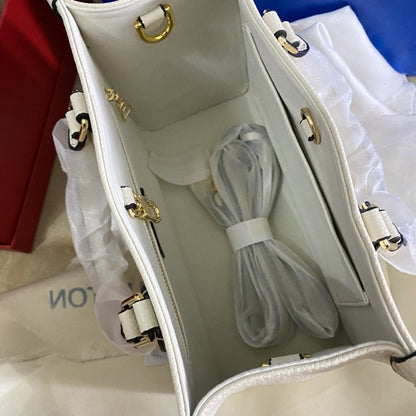 ONTHEGO PM 25 クリームエンボス加工グレインカウハイドレザー