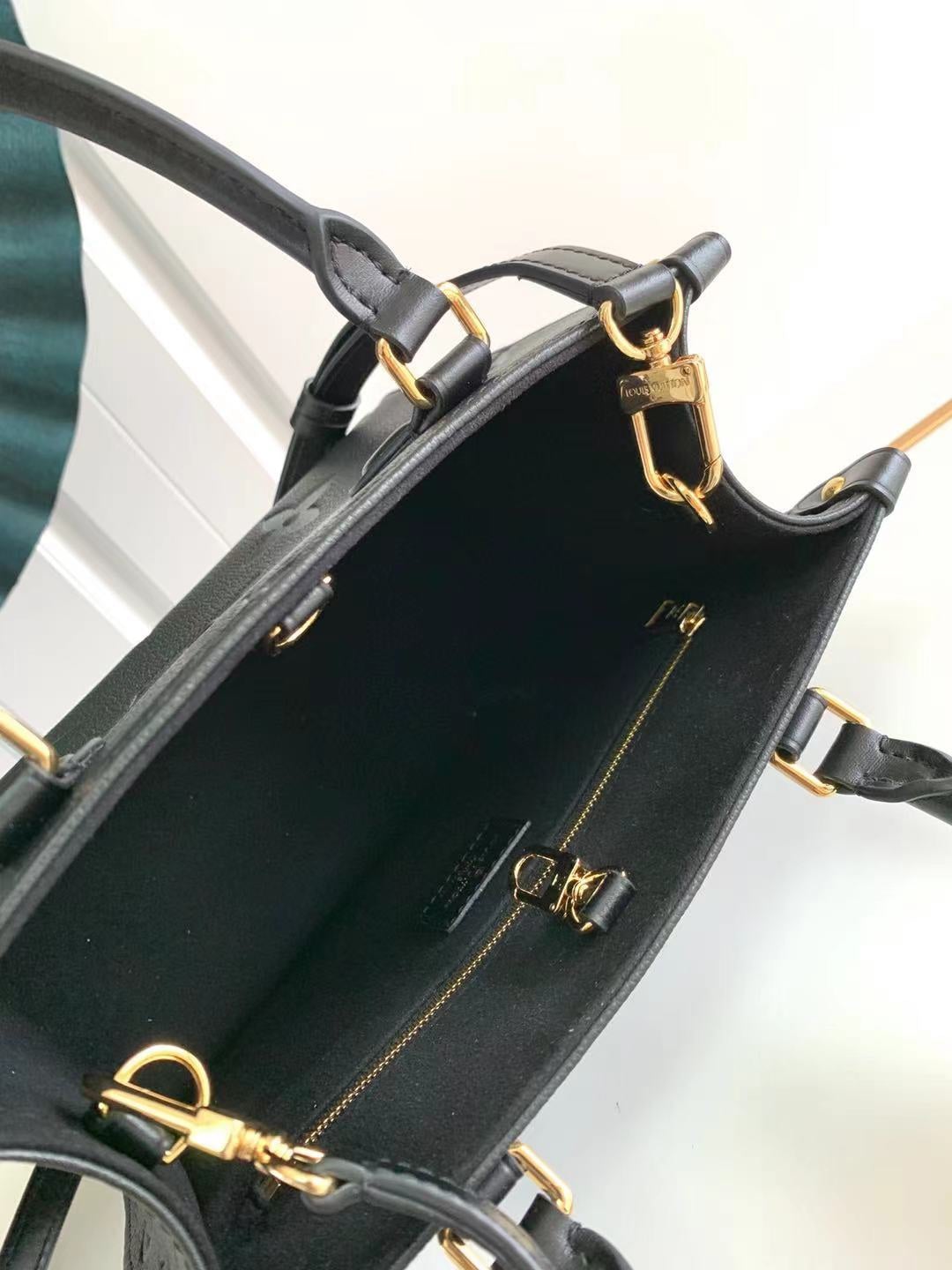 ONTHEGO PM 25 MONOGRAMME NOIR TOILE GÉANTE EMPREINTE