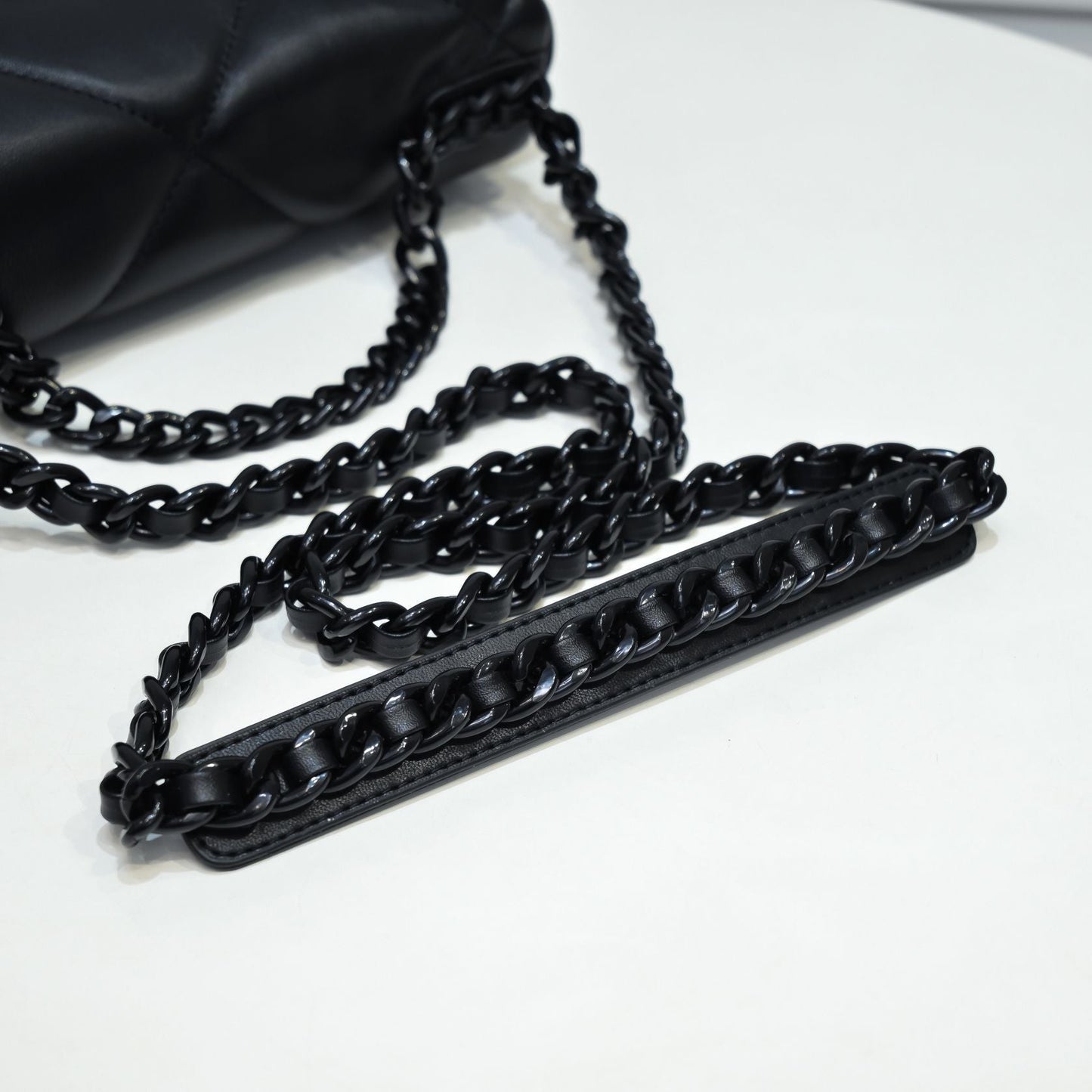 19 フラップバッグ 26cm オールブラック