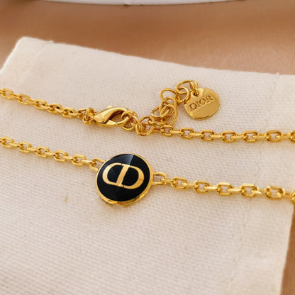 Collier pendentif CD en or