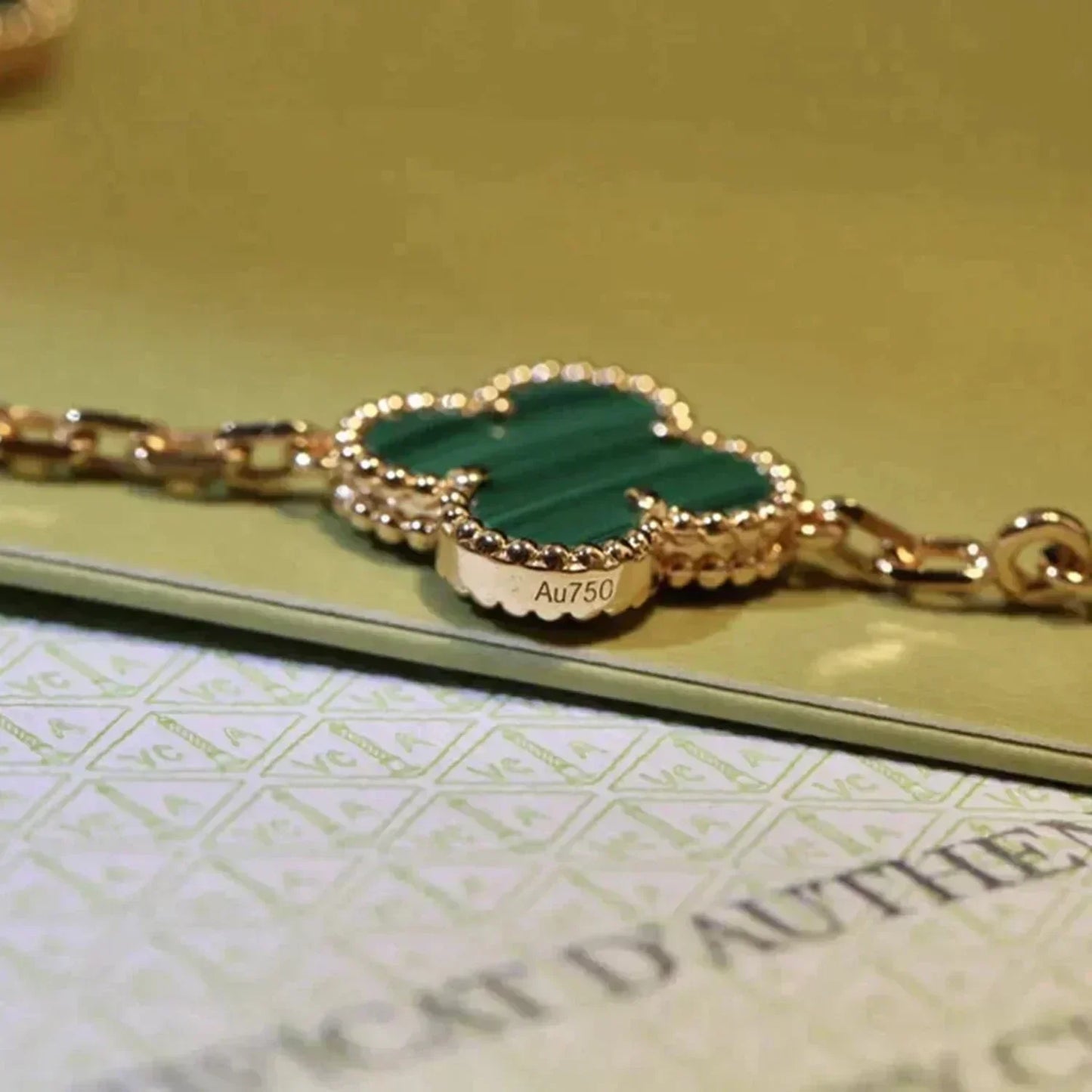 CLOVER 5 MOTIF MALACHITE BRACELET COLLECTION