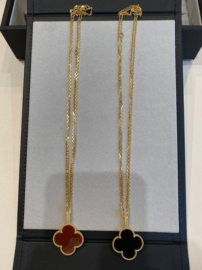 CLOVER 25MM NECKLACE GOLD CARNELIAN