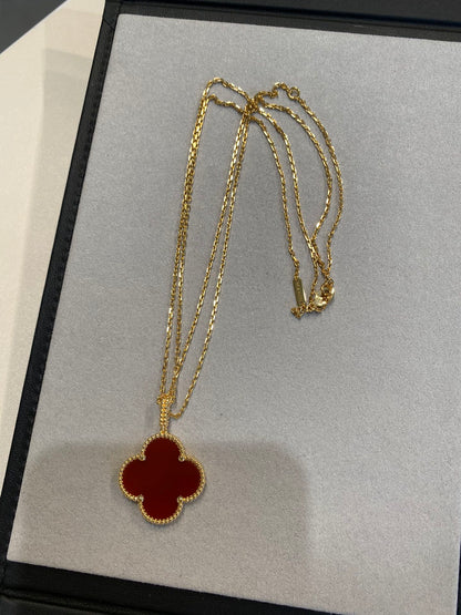 CLOVER 25MM NECKLACE GOLD CARNELIAN