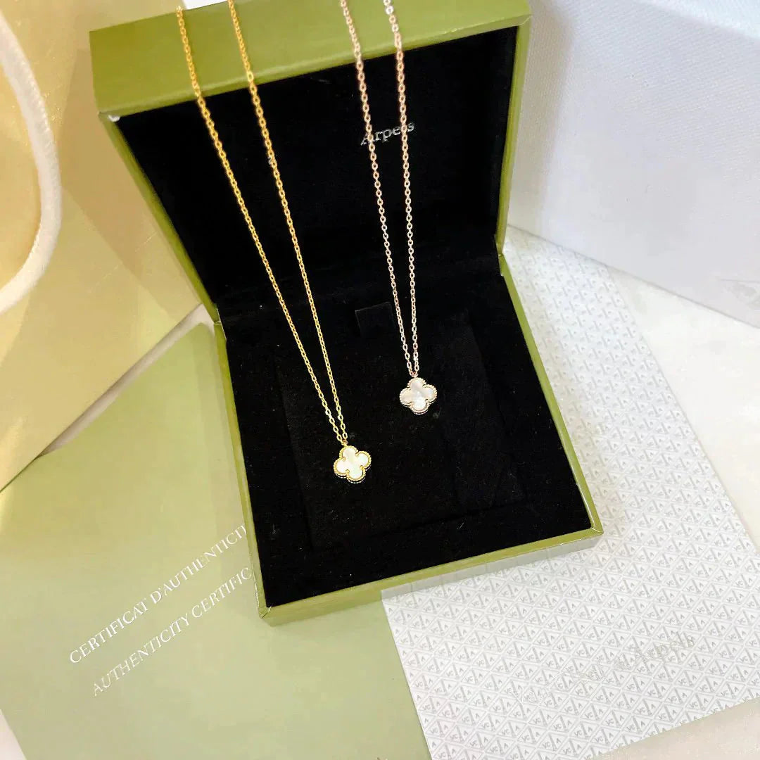CLOVER MINI 9.5MM WHITE MOTHER-OF-PEARL NECKLACE
