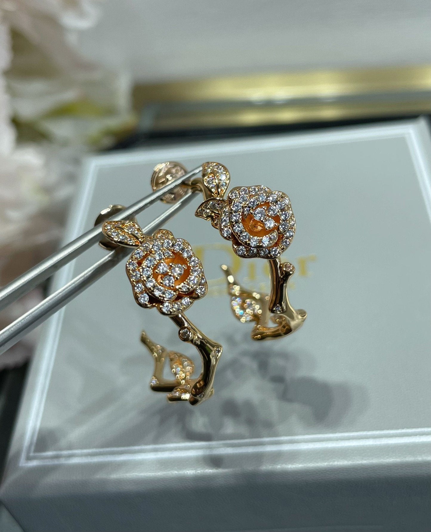 BOUCLES D'OREILLES ROSE BAGATELLE DIAMANT
