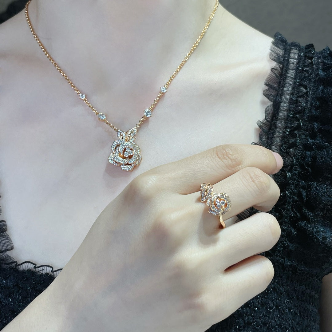 COLLIER MOYEN ROSE BAGATELLE DIAMANT