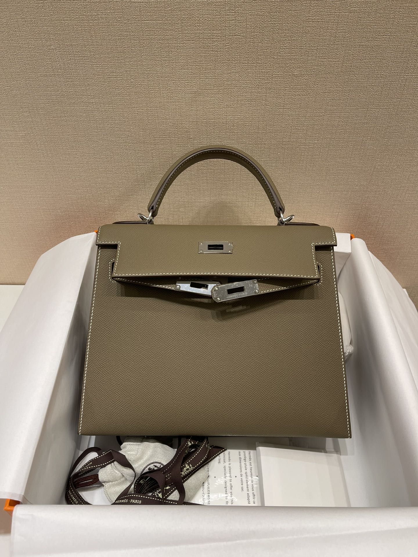 HM KELLY 28CM ÉTOUFFÉ CUIR EPSOM QUINCAILLERIE ARGENTÉE