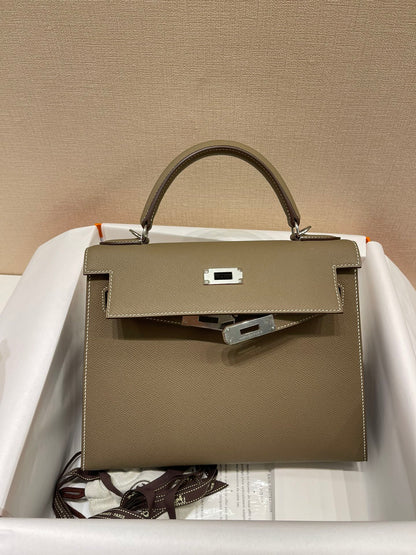 HM KELLY 28CM ÉTOUFFÉ CUIR EPSOM QUINCAILLERIE ARGENTÉE