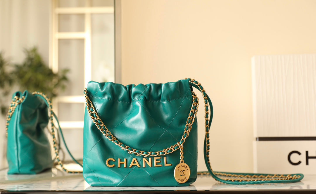 CC 22 ANTIBA SAC HOBO VERT 20CM 