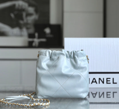 CC 22 ANTIBA SAC HOBO BLEU CLAIR 20CM 