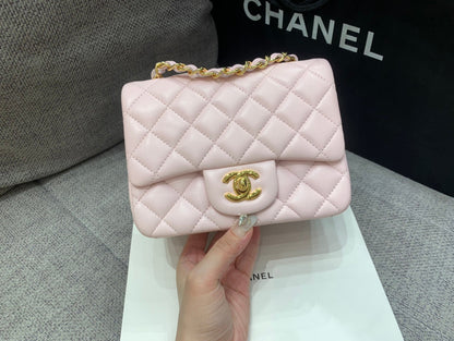 ミニスクエアフラップバッグ 17cm ピンク ラムスキン ゴールド金具