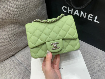 ミニスクエアフラップバッグ 17cm グリーンキャビア シルバー金具