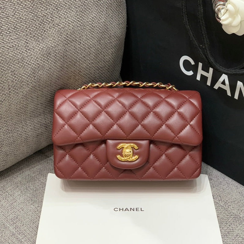 MINI SAC À RABAT RECTANGLE 20 CM CUIR D'AGNEAU BORDEAUX QUINCAILLERIE DORÉE