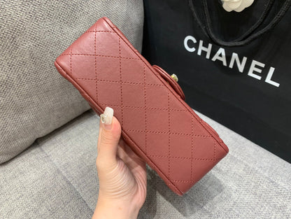 MINI SAC À RABAT RECTANGLE 20 CM CUIR D'AGNEAU BORDEAUX QUINCAILLERIE DORÉE