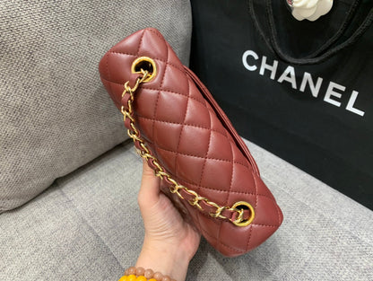 MINI SAC À RABAT RECTANGLE 20 CM CUIR D'AGNEAU BORDEAUX QUINCAILLERIE DORÉE