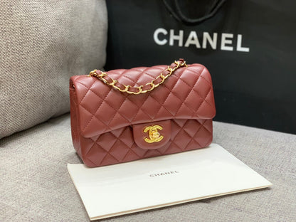MINI SAC À RABAT RECTANGLE 20 CM CUIR D'AGNEAU BORDEAUX QUINCAILLERIE DORÉE