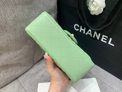 MINI SAC À RABAT RECTANGLE 20 CM CUIR D'AGNEAU LIME QUINCAILLERIE DORÉ