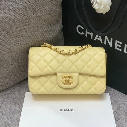 MINI SAC À RABAT RECTANGLE 20 CM EN CUIR D'AGNEAU JAUNE QUINCAILLERIE DORÉ