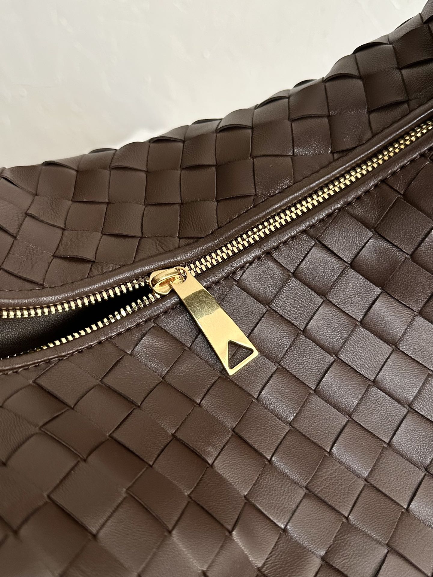 BV SMALL JODIE 48CM CUIR DAIM CHOCOLAT 