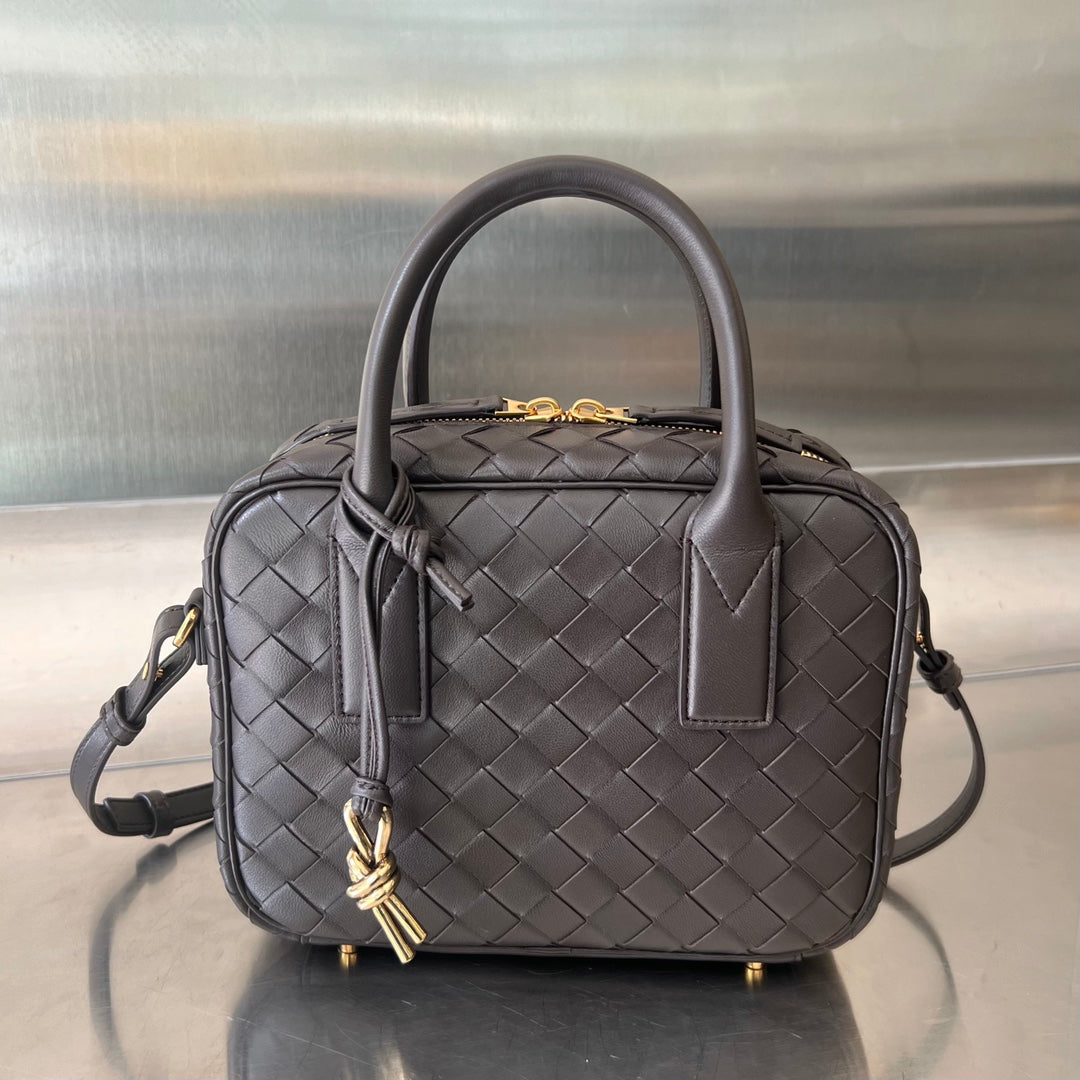 BV GETAWAY PETIT 23CM PEAU D'AGNEAU CHOCOLAT 