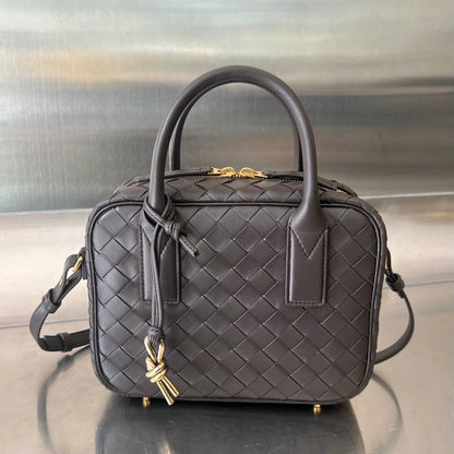 BV GETAWAY PETIT 23CM PEAU D'AGNEAU CHOCOLAT 