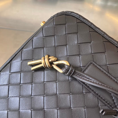 BV GETAWAY PETIT 23CM PEAU D'AGNEAU CHOCOLAT 