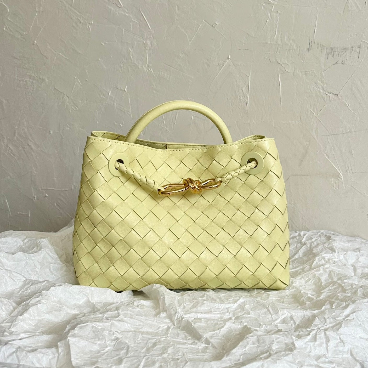 BV PETIT ANDIAMO 25CM PEAU D'AGNEAU JAUNE CLAIR 