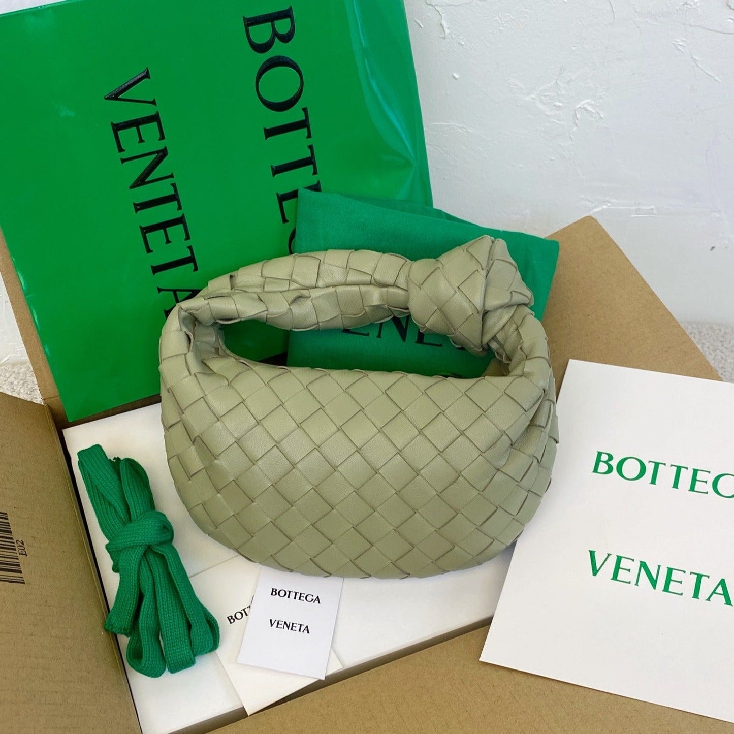 BV ミニ ジョディ 28cm グリーン ラムスキンレザー