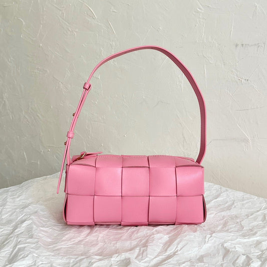 BV PETITE BRIQUE 24CM PEAU D'AGNEAU ROSE 