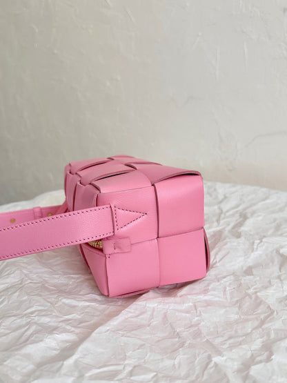 BV PETITE BRIQUE 24CM PEAU D'AGNEAU ROSE 