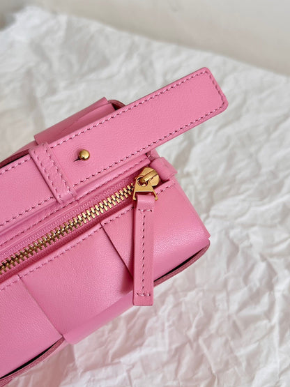 BV PETITE BRIQUE 24CM PEAU D'AGNEAU ROSE 