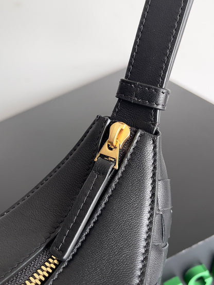 BV PETITE GOUTTE 32CM CUIR D'AGNEAU NOIR 