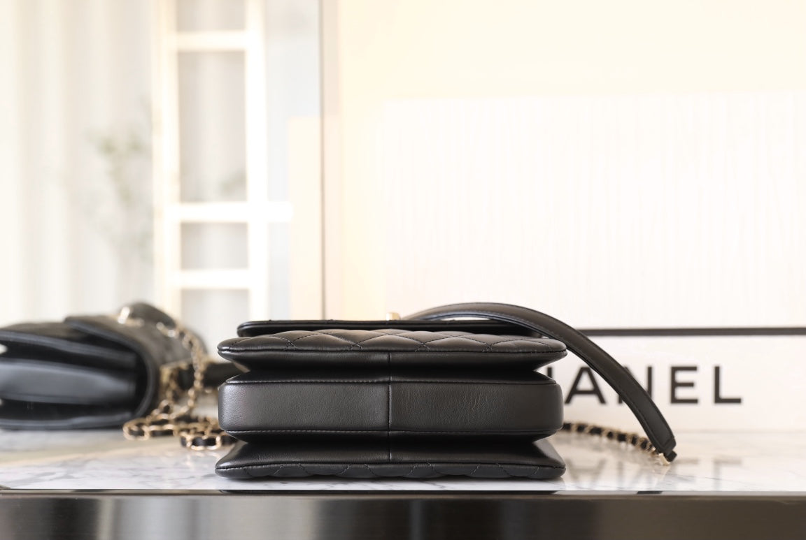 CC TRENDY 20CM CUIR D'AGNEAU NOIR QUINCAILLERIE DORÉ