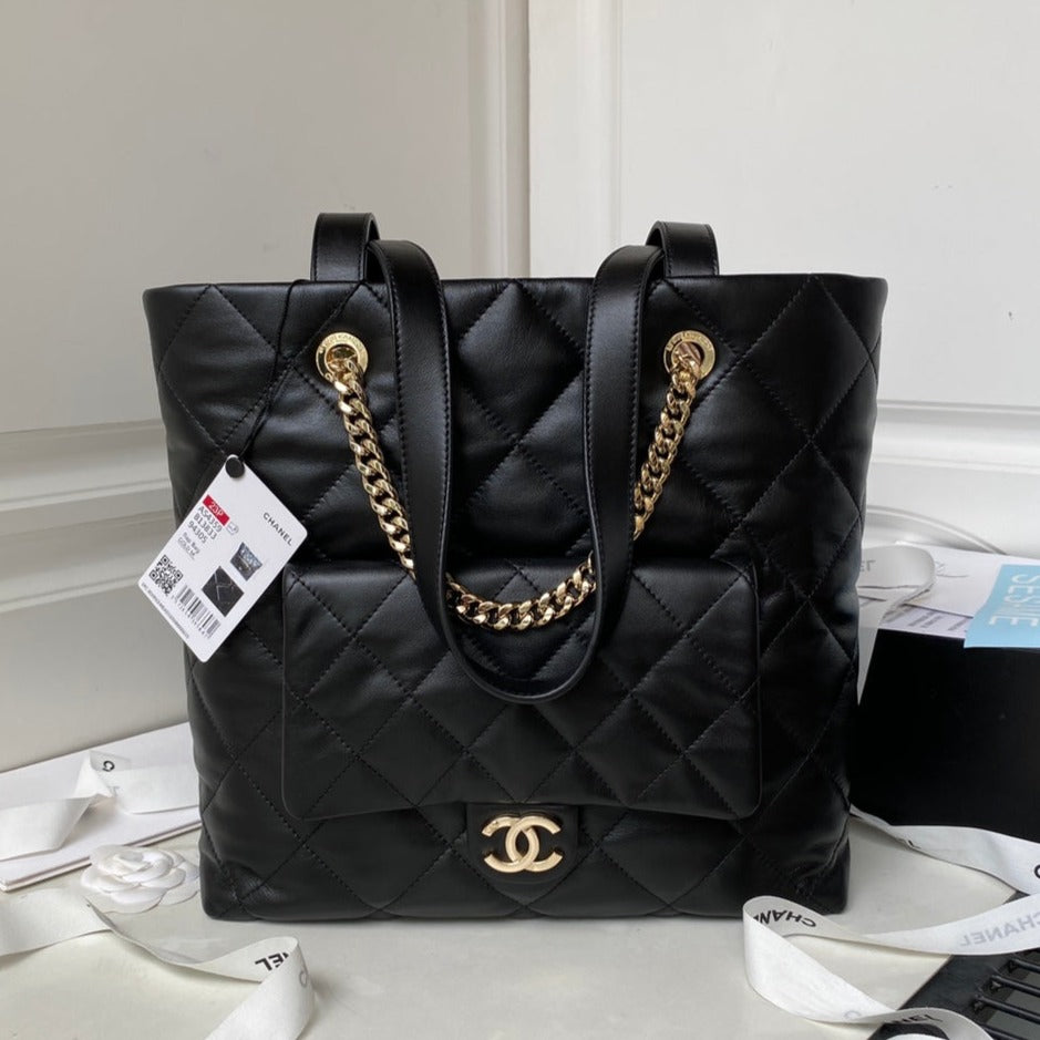 Sac fourre-tout CC 19 33 cm en cuir d'agneau noir et matériel doré