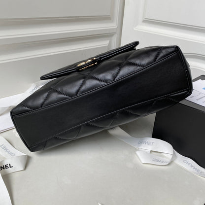 Sac fourre-tout CC 19 33 cm en cuir d'agneau noir et matériel doré