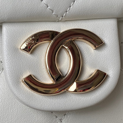 CC ホーボー 28cm ホワイト ラムスキン ゴールド金具