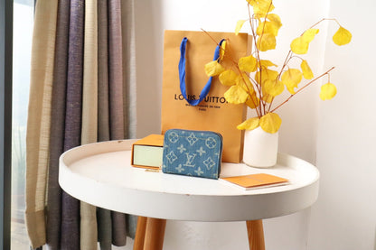 LV ジッピーコイン 11cm ブルーデニム